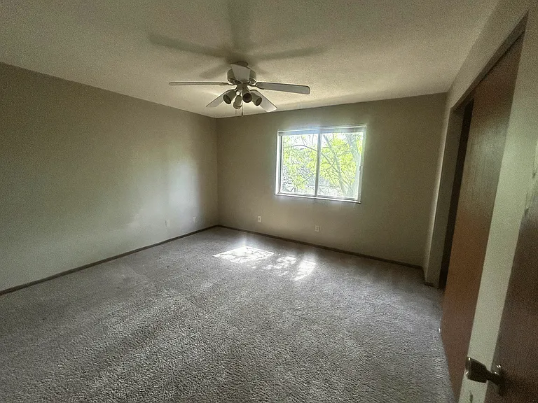 Kellogg Place Apartments — Photo 3