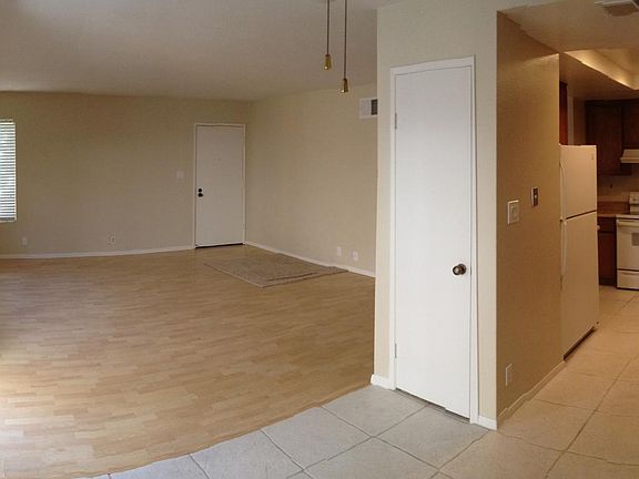 3rd image of 1651 S Juniper St Unit 47