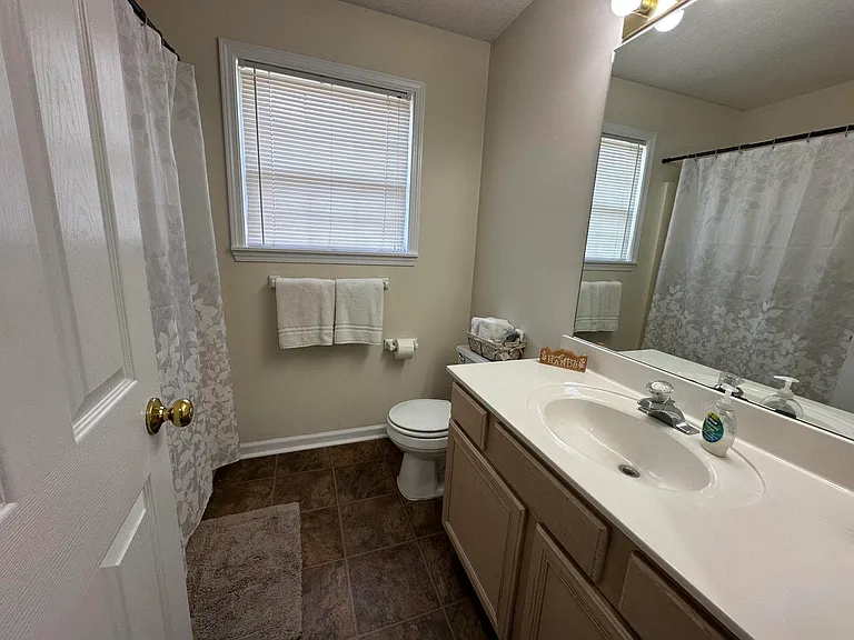 803 Ames Dr — Photo 16