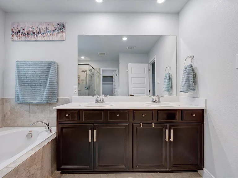 11426 Harmony Summit Trce — Photo 32