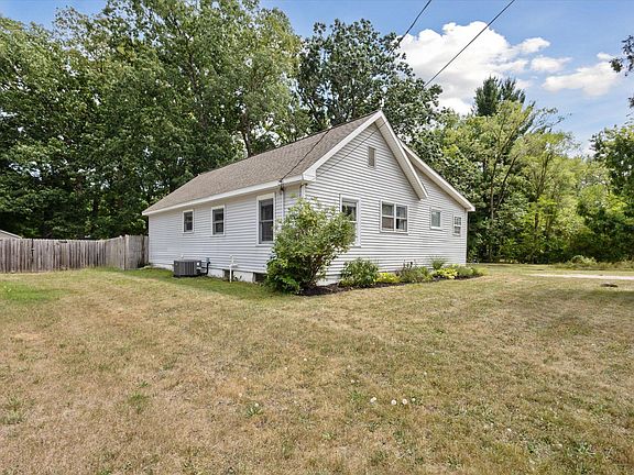 2nd image of 5762 Ethelwin Ave NE