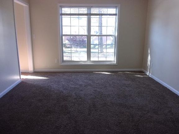 5th image of 708 Forestglen Dr