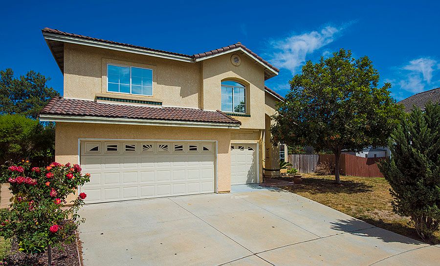 1st image of 813 River Run Cir