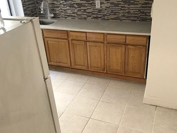5th image of 19 Cumming St APT 2H