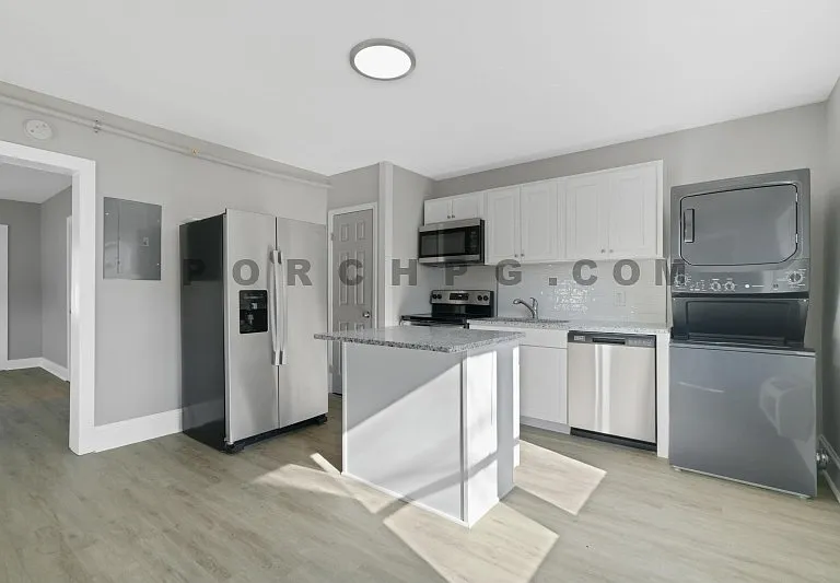 907 Maple Ave SE #1 — Photo 5