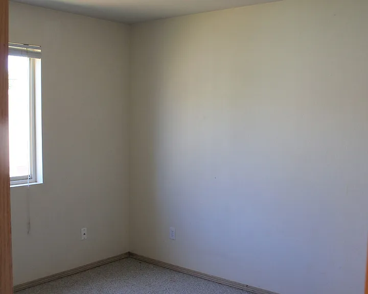 503 E River Ave — Photo 19