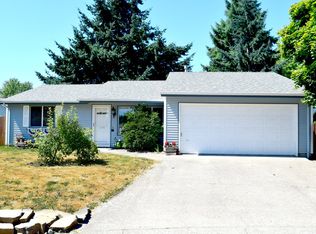 870 Sugarberry Ln, Lebanon, OR 97355