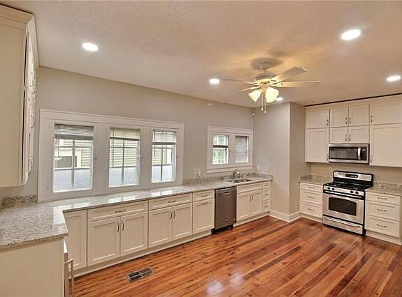 3rd image of 4522 S Carrollton Ave