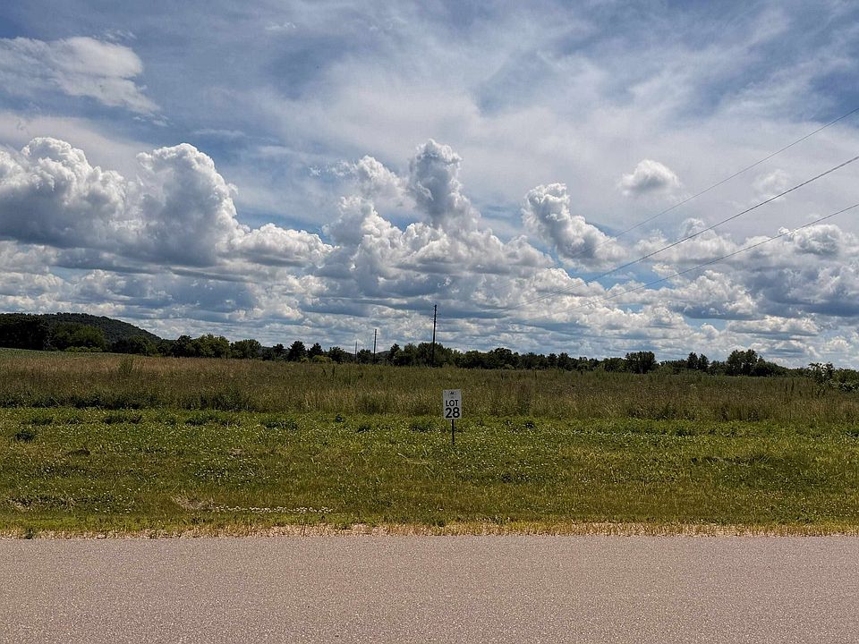 1st image of 28 Betty Marie Way