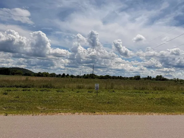 28 Betty Marie Way, Merrimac, WI 53561
