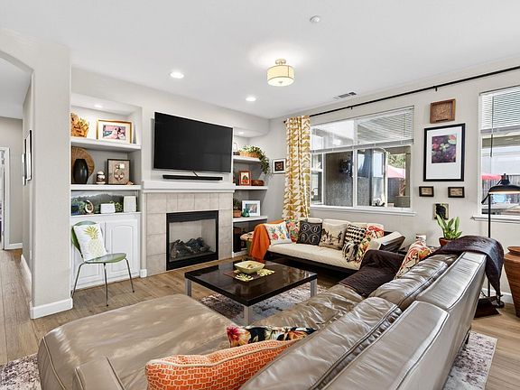 3rd image of 552 Cattail Court