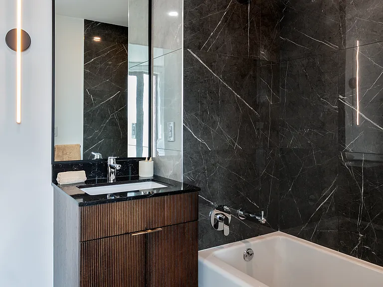 72-01 Queens Blvd #1011 — Photo 4