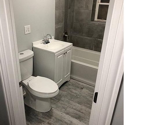 5th image of 16532 S Park Ave