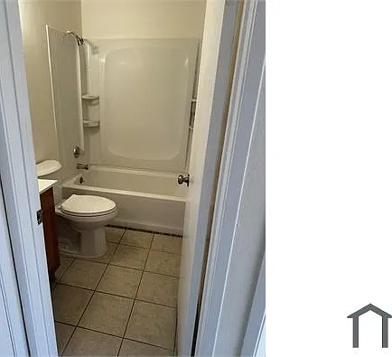 2 bed, 950 sqft, $2,200 — Photo 4