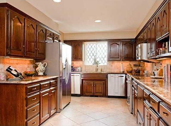 4th image of 13016 Green Valley Dr