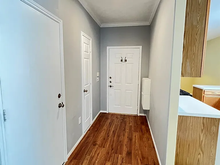 2910 Blue Dawn Dr — Photo 3