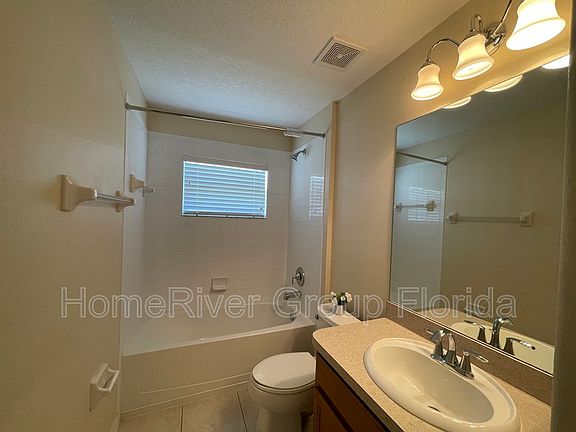 4th image of 4427 Stoney River Dr