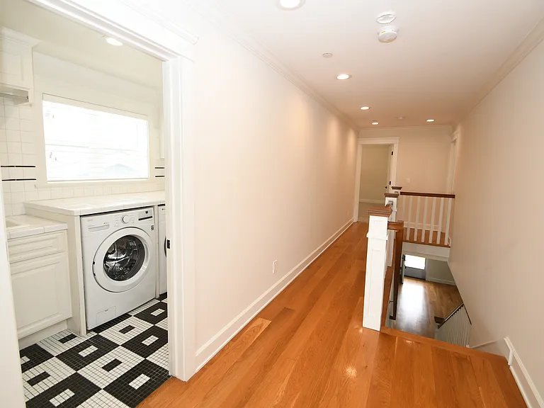 409 S Gertruda Ave — Photo 57