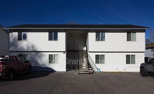 375 Golden St #3 Photo 1