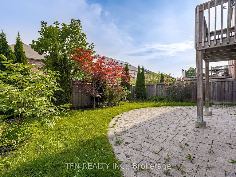 1648 Pennel Dr #UPPER — Photo 38