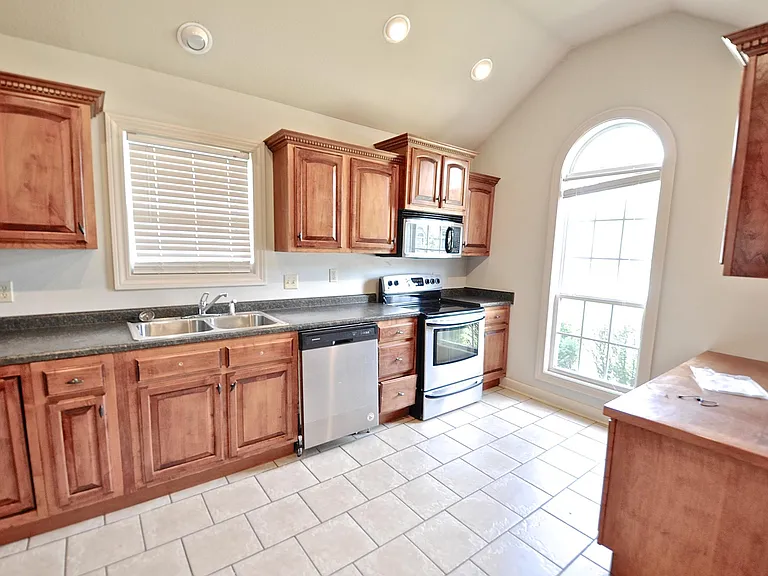 3617 Lexee Dr — Photo 5