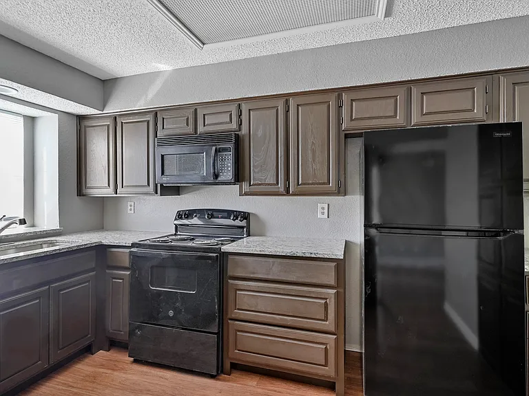 804 Custer St #1 — Photo 11