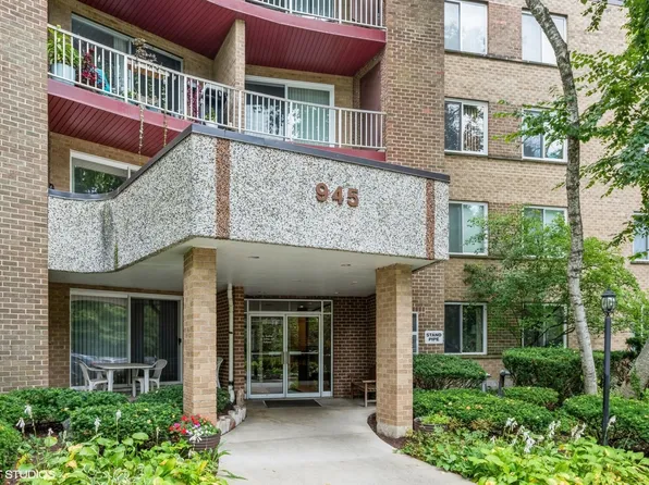 945 E Kenilworth Ave Unit 327, Palatine, IL 60074