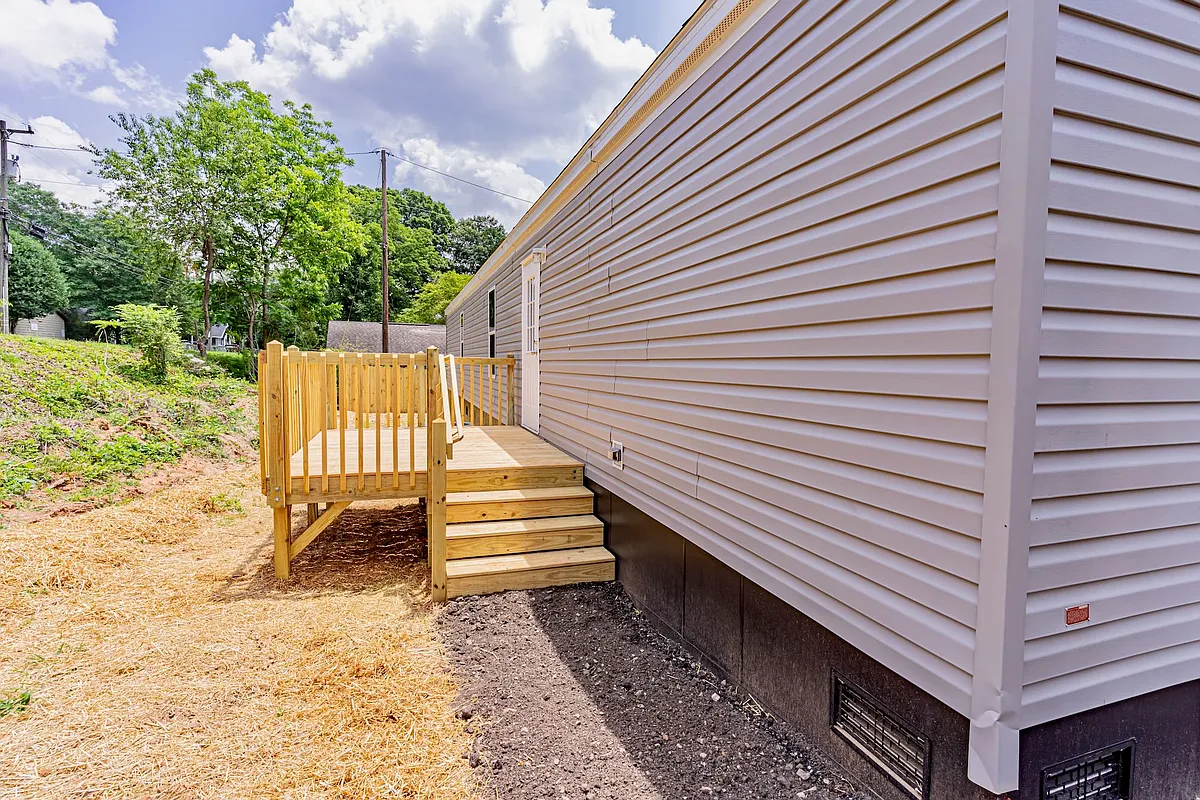 Building Photo - 923 W Lee Rd #8