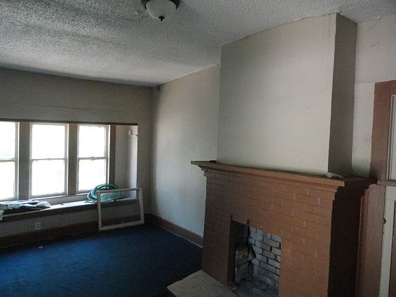 3rd image of 716 Ernest St
