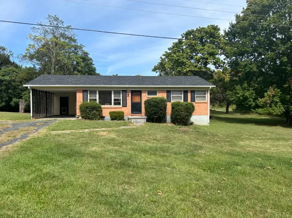 2938 Galts Mill Rd, Madison Heights, VA 24572