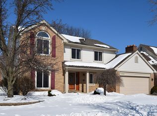 45996 Larchmont Dr, Canton, MI 48187