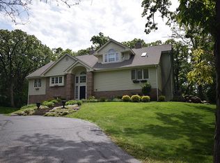 9803 Autumn Ln, Woodstock, IL 60098