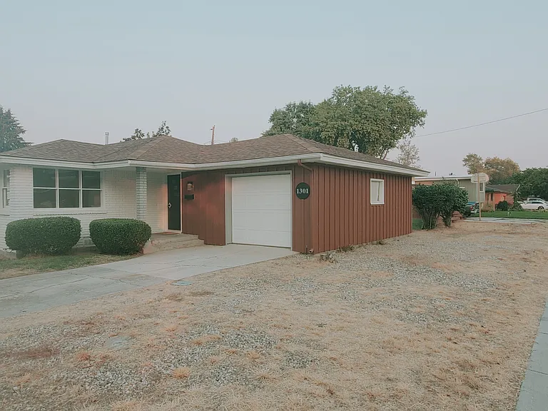 1301 S Brooklawn Dr — Photo 2