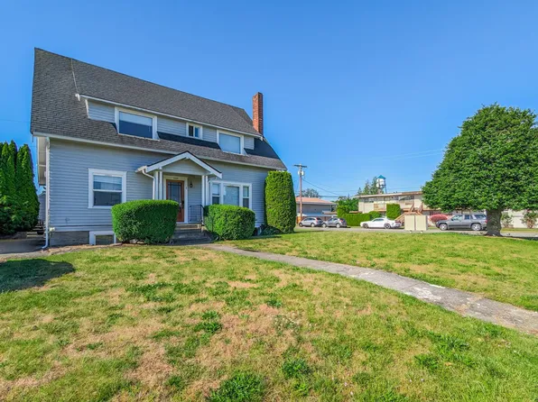 1604 7th Street, 1604 7th St #2, Marysville, WA 98270