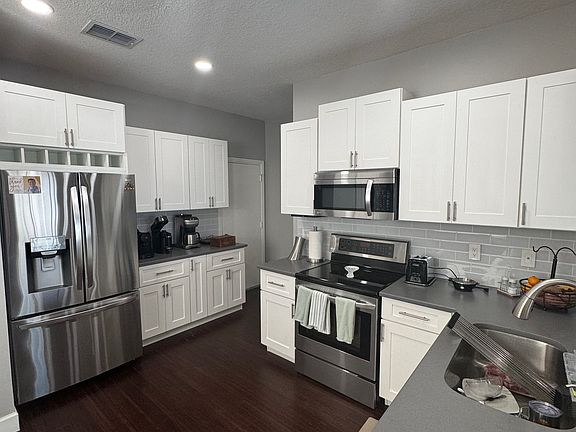 5th image of 4754 Pond Ridge Dr