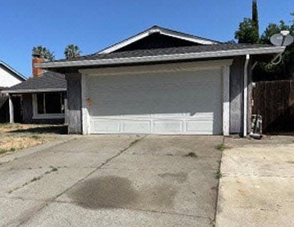 1st image of 2212 Jefferson Way