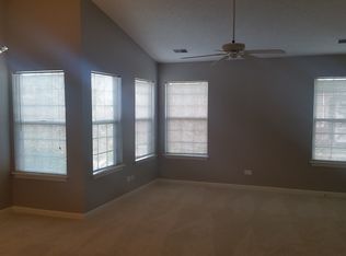 708 Superior Ct APT 212, Naperville, IL 60563