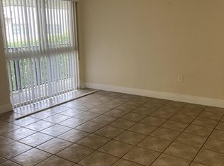 565 NE 121st St APT 205, Miami, FL 33161
