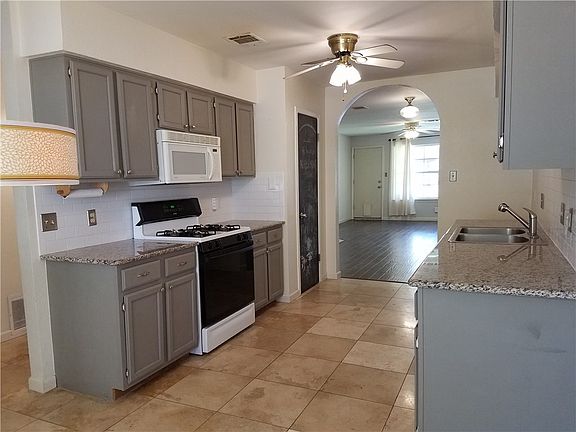 5th image of 13822 Lothian Dr