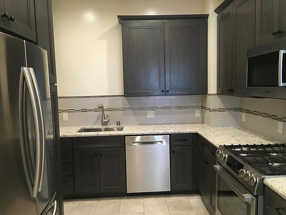 5th image of 2585 Union St APT 4