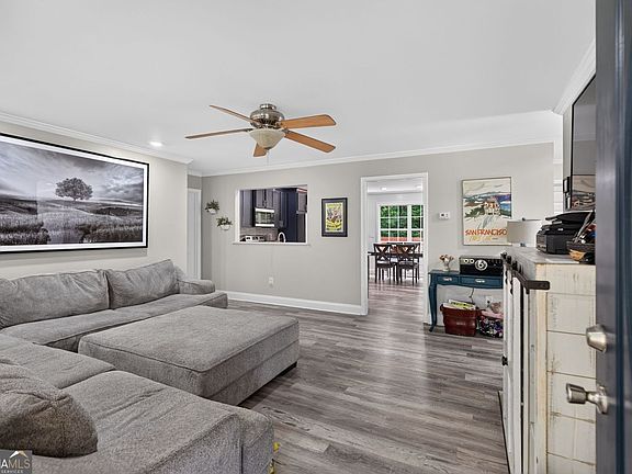 5th image of 180 McCready Dr