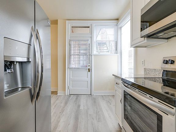 5th image of 2602 Monument Ave APT C