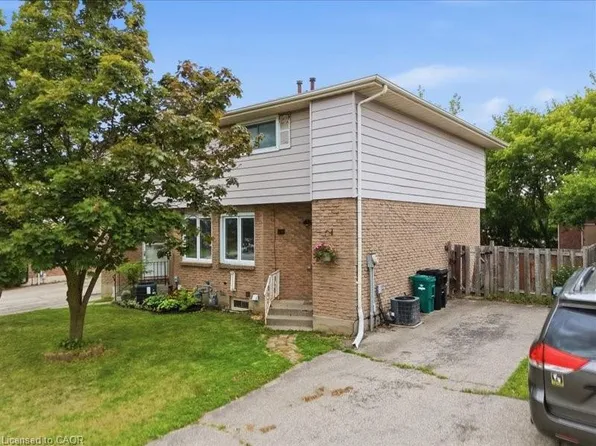 58 The Country Way, Kitchener, ON N2E 2K8