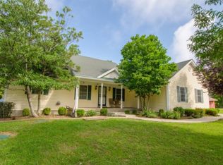 795 Hickory Woods Dr, Taylorsville, KY 40071