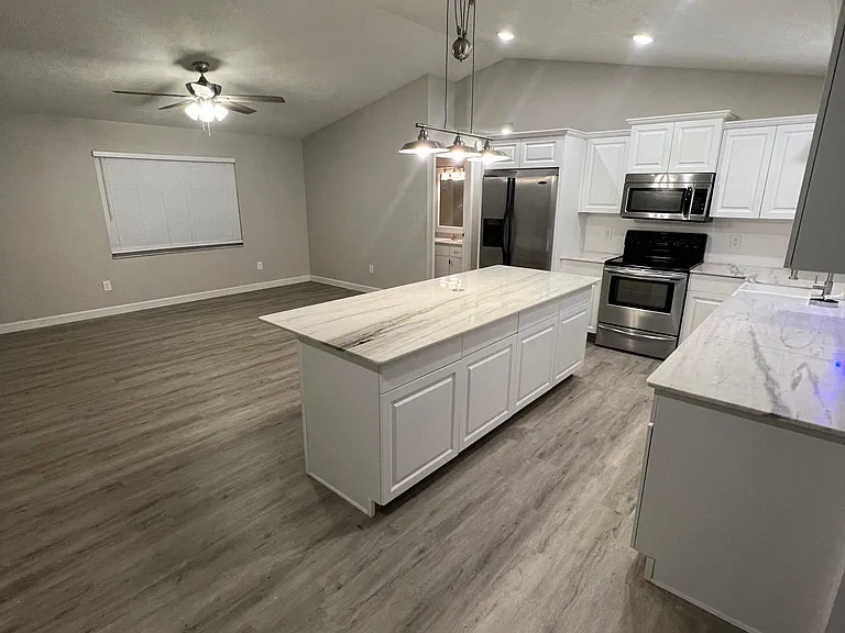 11 Dogwood Trail Ter — Photo 1