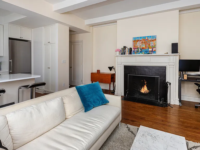 25 5th Ave #9H — Photo 1