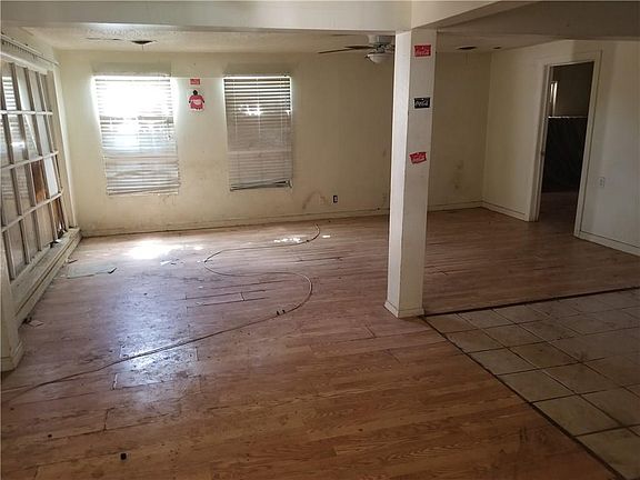 4th image of 5838 Wellesley Ave