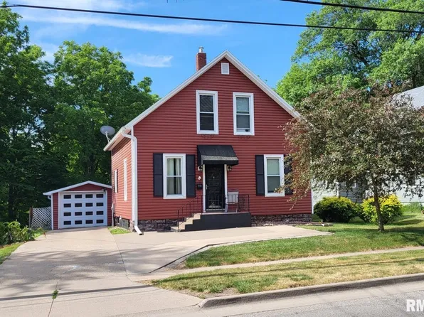 898 Leroy St, Muscatine, IA 52761