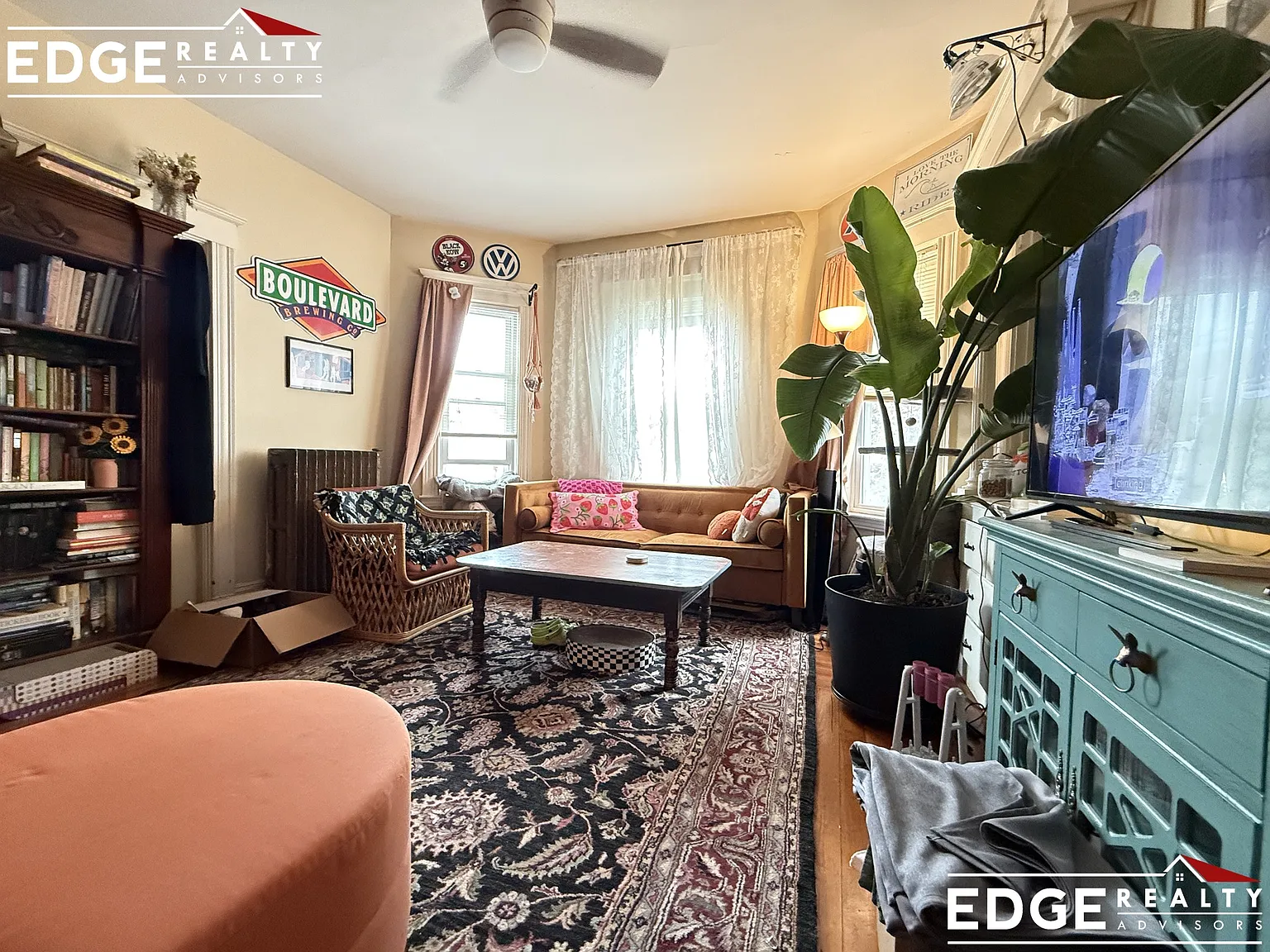 4 bed, 1300 sqft, $3,600 — Photo 2