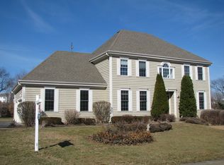 1702 Mink Trl, Cary, IL 60013